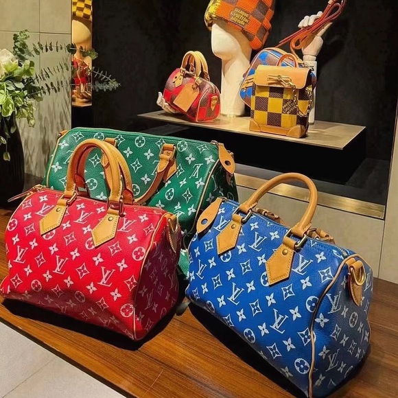 đLOUIS VUITTON RUNWAY Calfskin Monogram Speedy P9 Bandouliere 25 BLUE-GIFTABLE - Picture 13 of 15